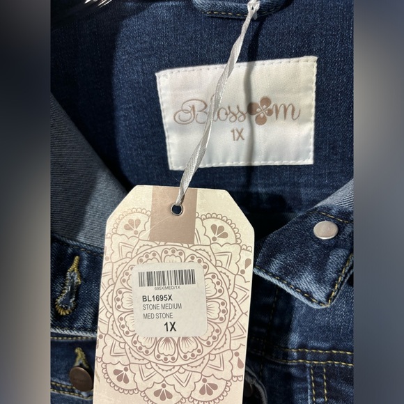NWT Blossom Apparel Jean Jacket - Picture 2 of 7